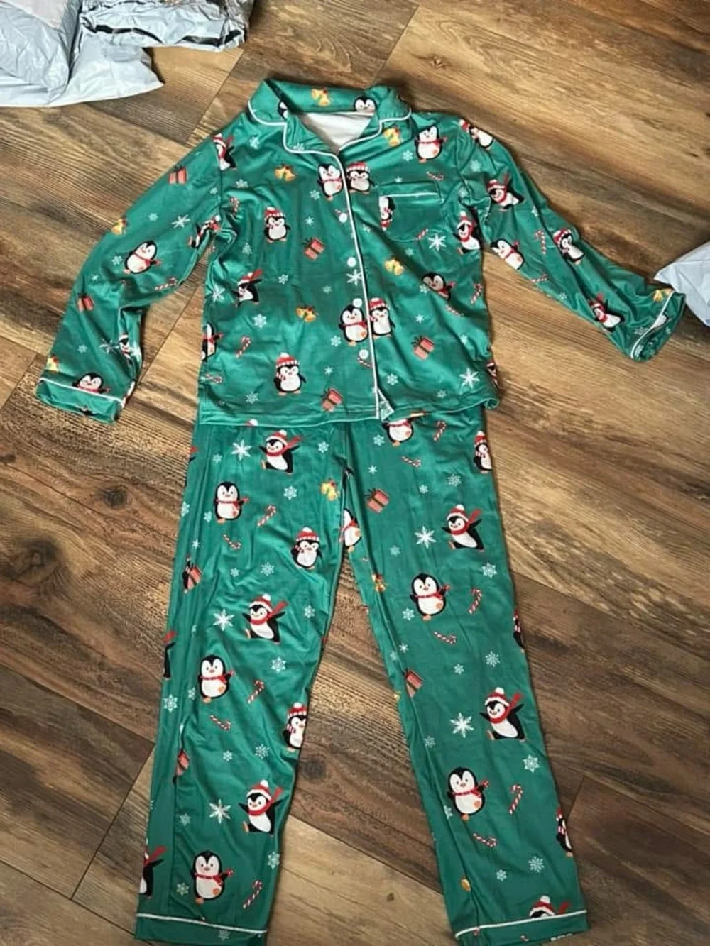Kids 9–10T Christmas Penguin Pajama Set